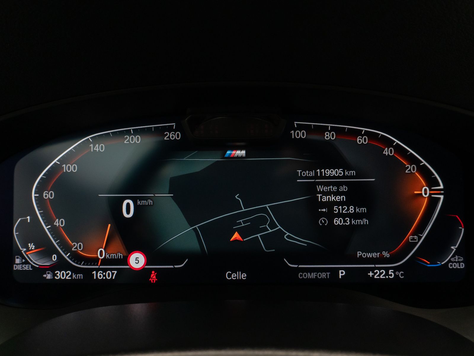 Fahrzeugabbildung BMW 540d xD M Sport Kamera HUD DAB H/K 4xKlima AHK