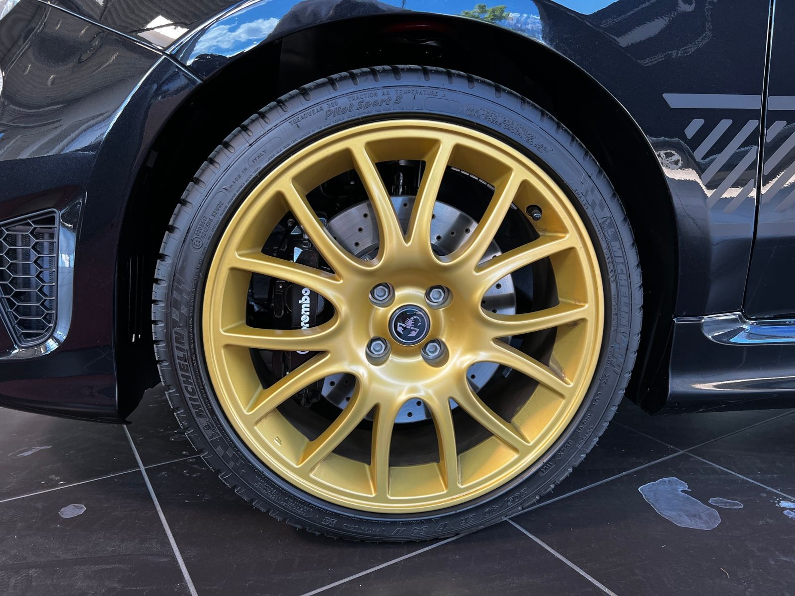 Fahrzeugabbildung Abarth 695 75 Anniversario BEATS Full Link KLIMA NAVI
