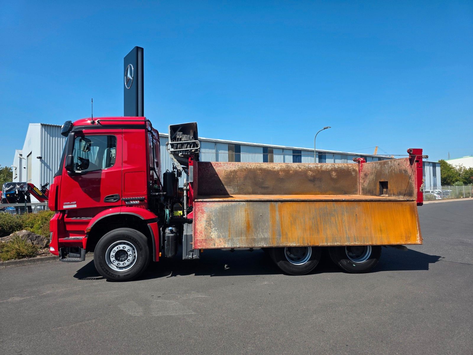 Fahrzeugabbildung Mercedes-Benz Arocs 2648 K 6x4 Thermo-Kipper + Bordmatik
