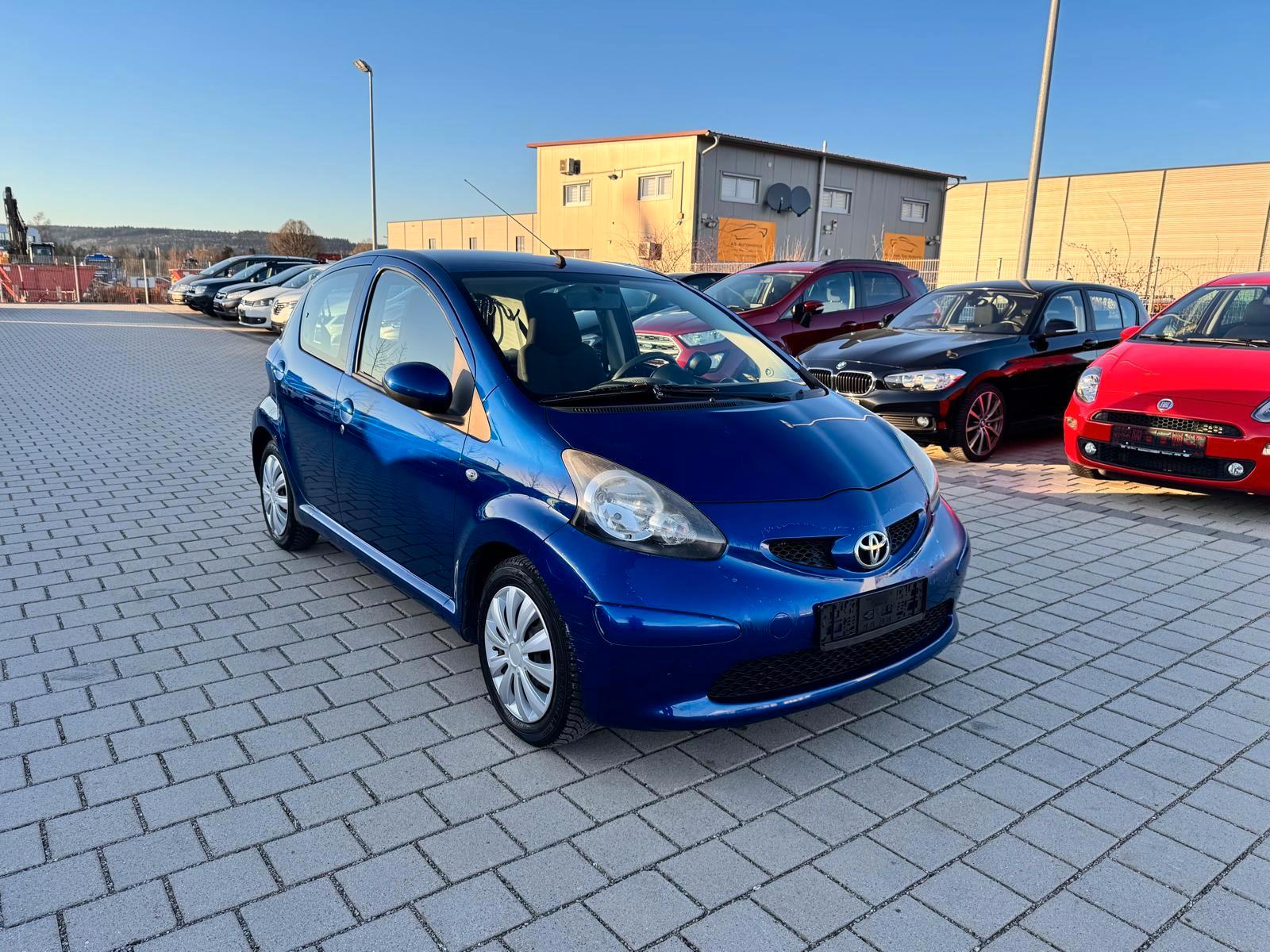 Toyota Aygo AYGO Blue / 2.Hand