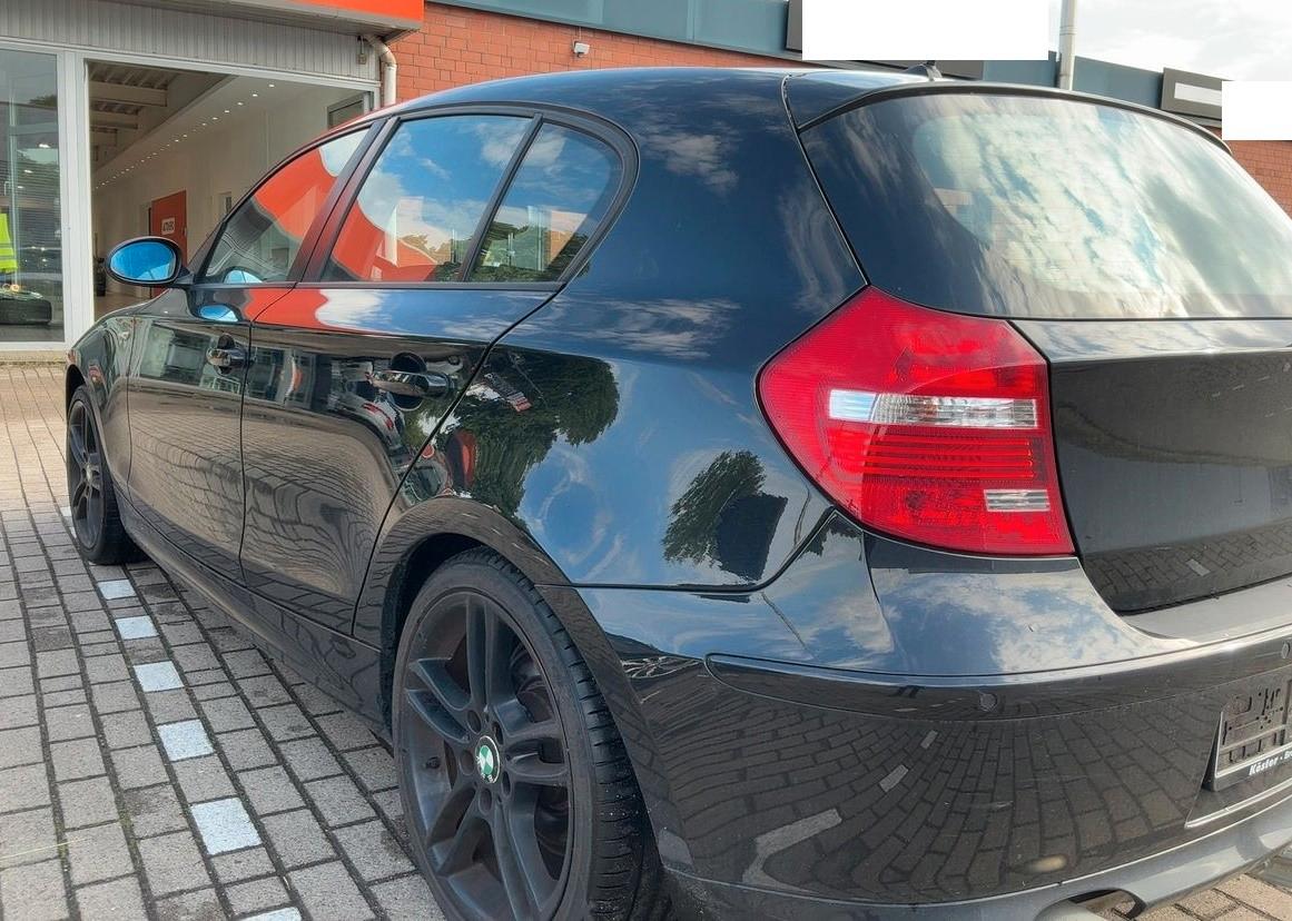 BMW 120i AUTOMATIK NAVI XENON Leder SHZ Tüv PDC KLM