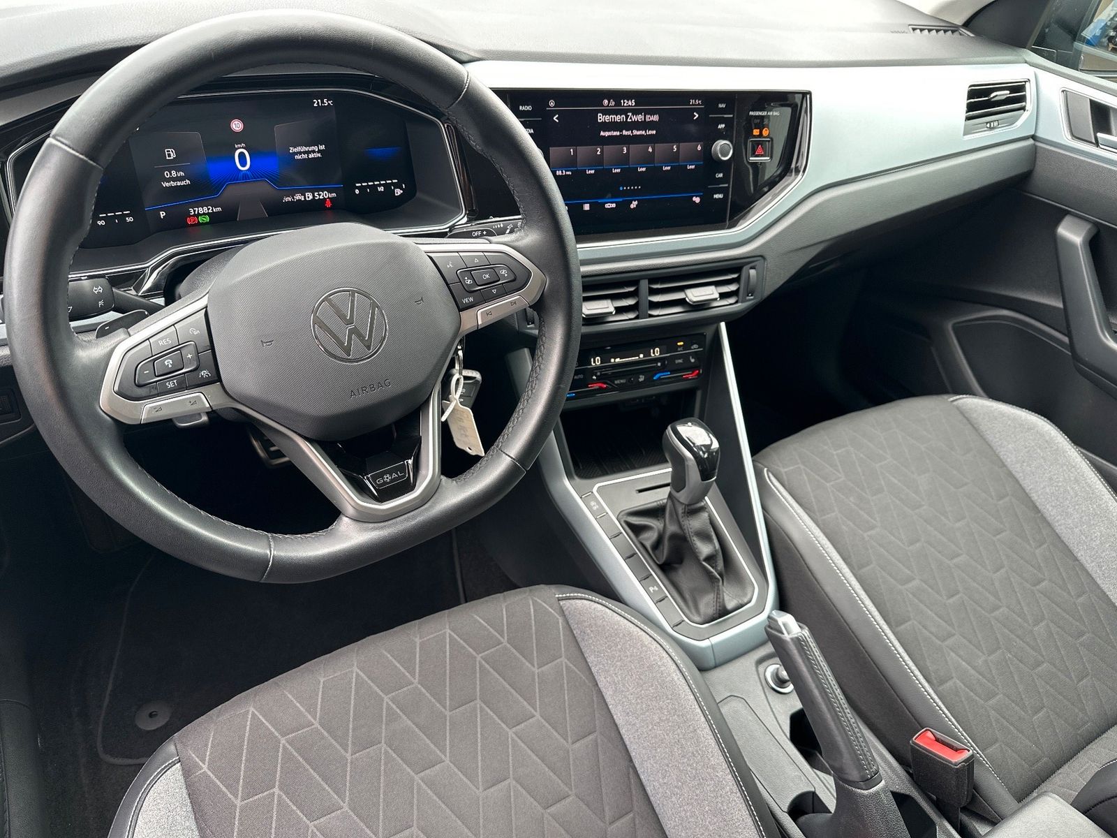 Fahrzeugabbildung Volkswagen Polo 1.0 TSI DSG GOAL LED+SHZ+ACC+CARPLAY+GJR
