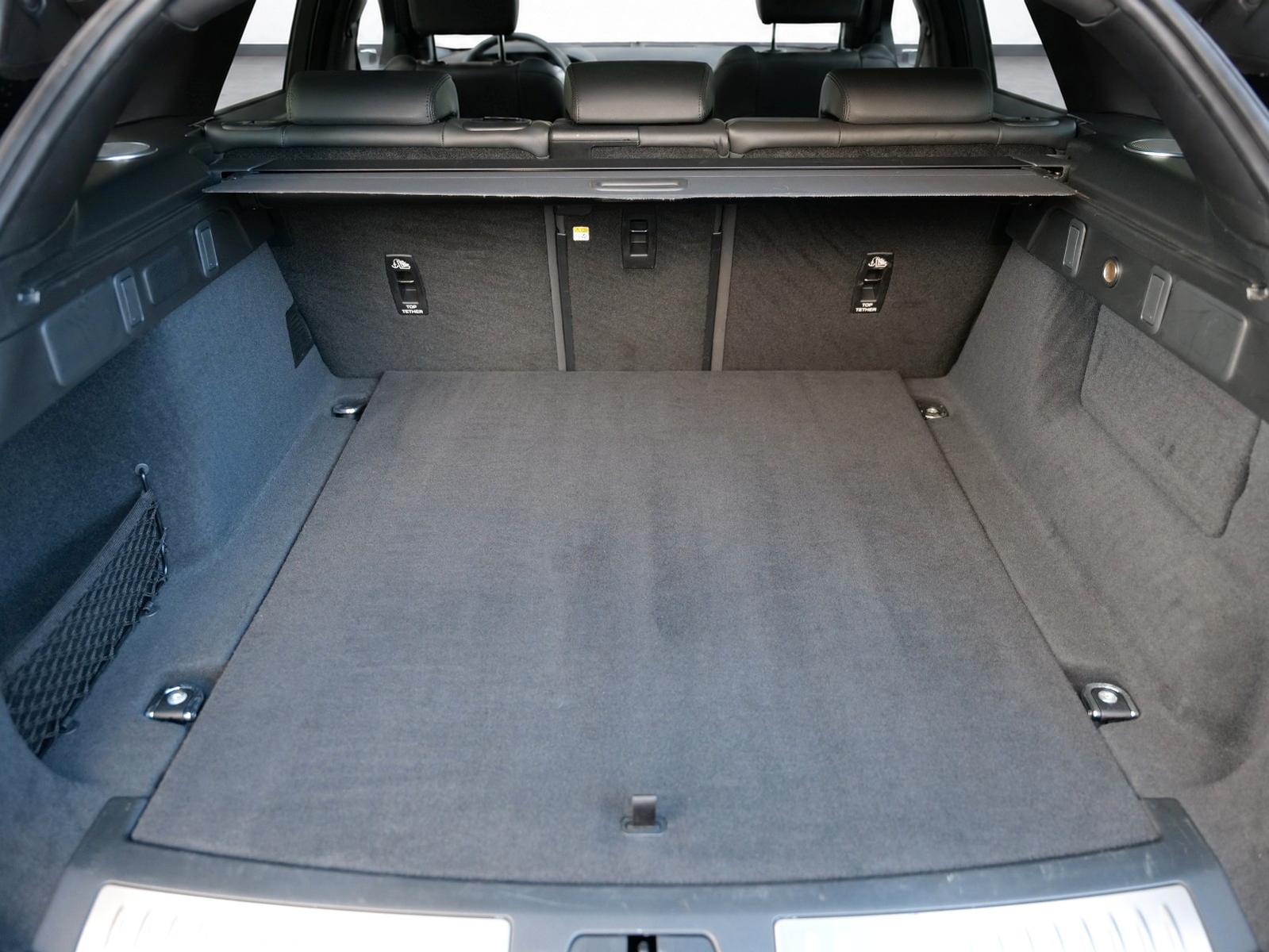 Land Rover Range Rover Velar R DYNAMIC SE NEW MODEL! MATRIX