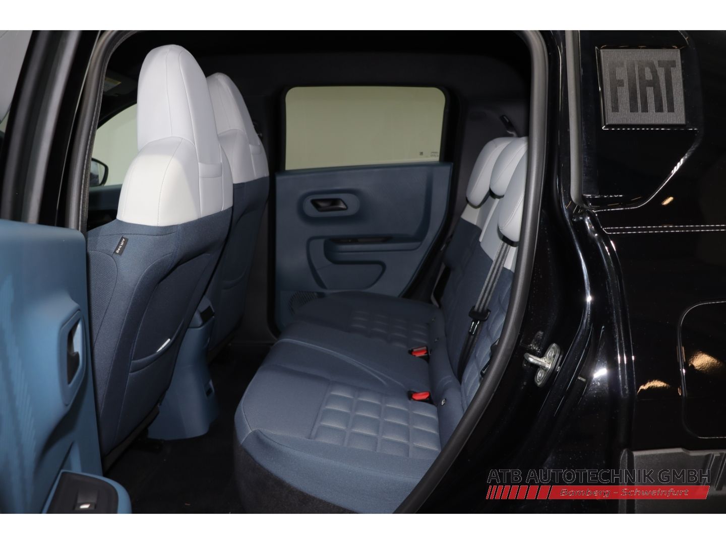 Fahrzeugabbildung Fiat Grande Panda Elektro 44kWh Batterie La Prima Win