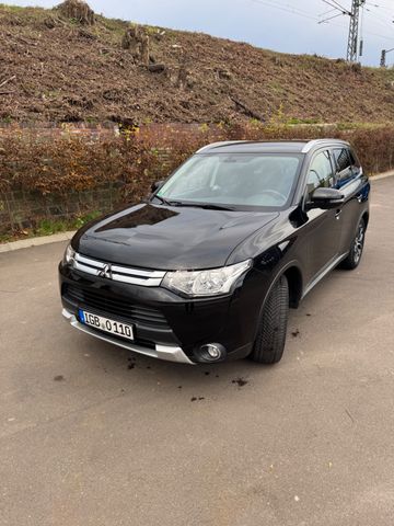 Mitsubishi Outlander 2.2 DI-D Klassik Kollektion+ Autom...