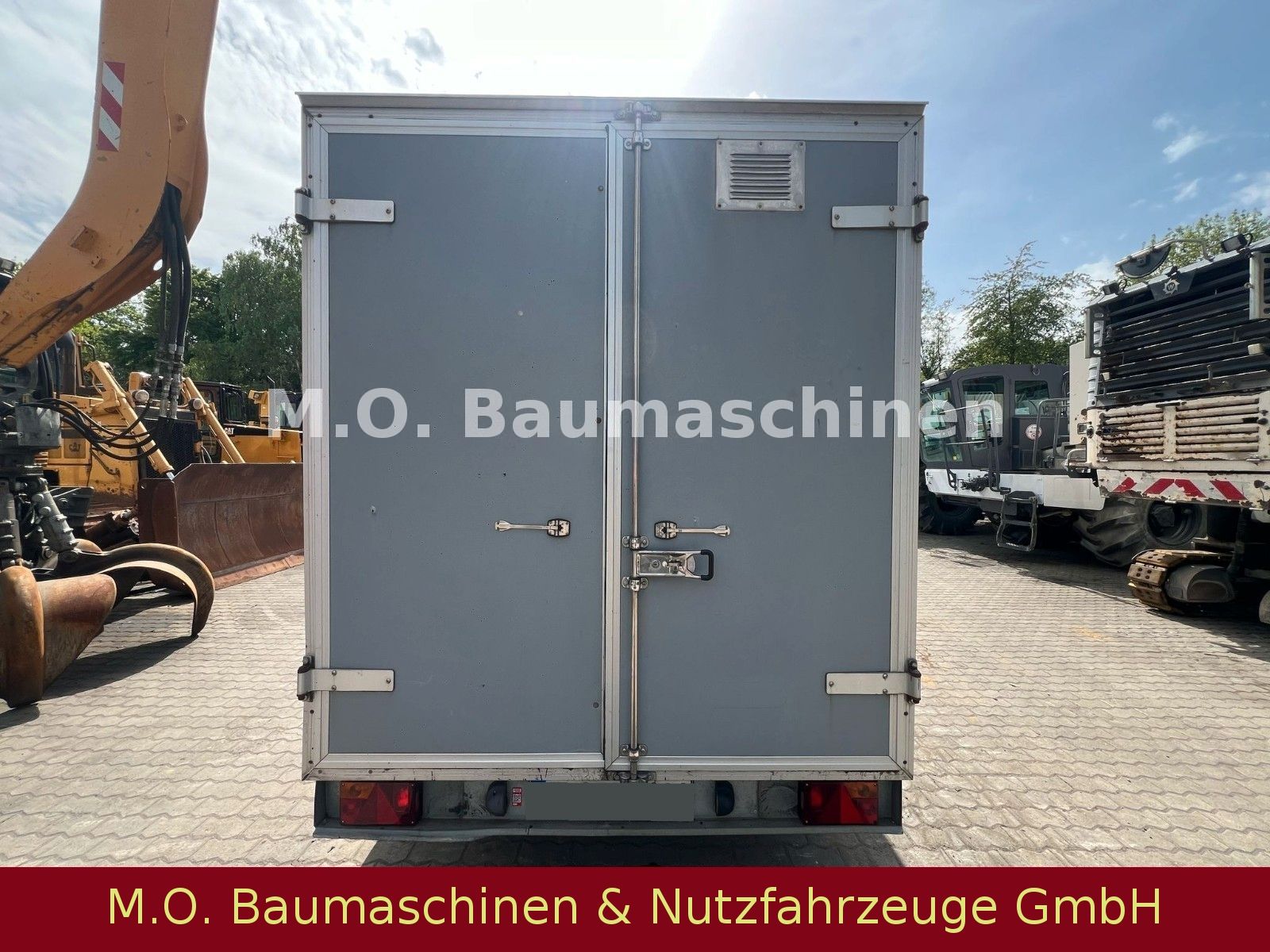 Fahrzeugabbildung Unsinn KK 20-30 / 2 Achser / Kofferanhänger /