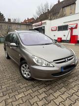 Peugeot 307 1.6 Kombi TÜV Neu - Peugeot 307 mit Benzin-Antrieb: Kombi, 1.6