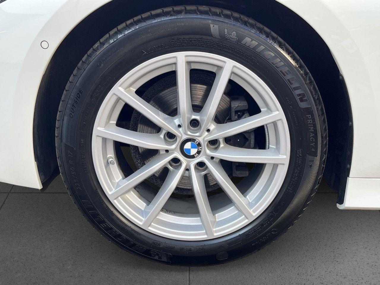BMW 318i Limousine ParkA,LivePlus,RFK,HiFi,CarPlay