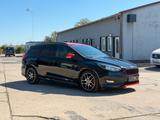 Ford Focus  ST-Line Black Turnier / Zahnriemen NEU - Ford Focus Turnier ST Line Gebrauchtwagen