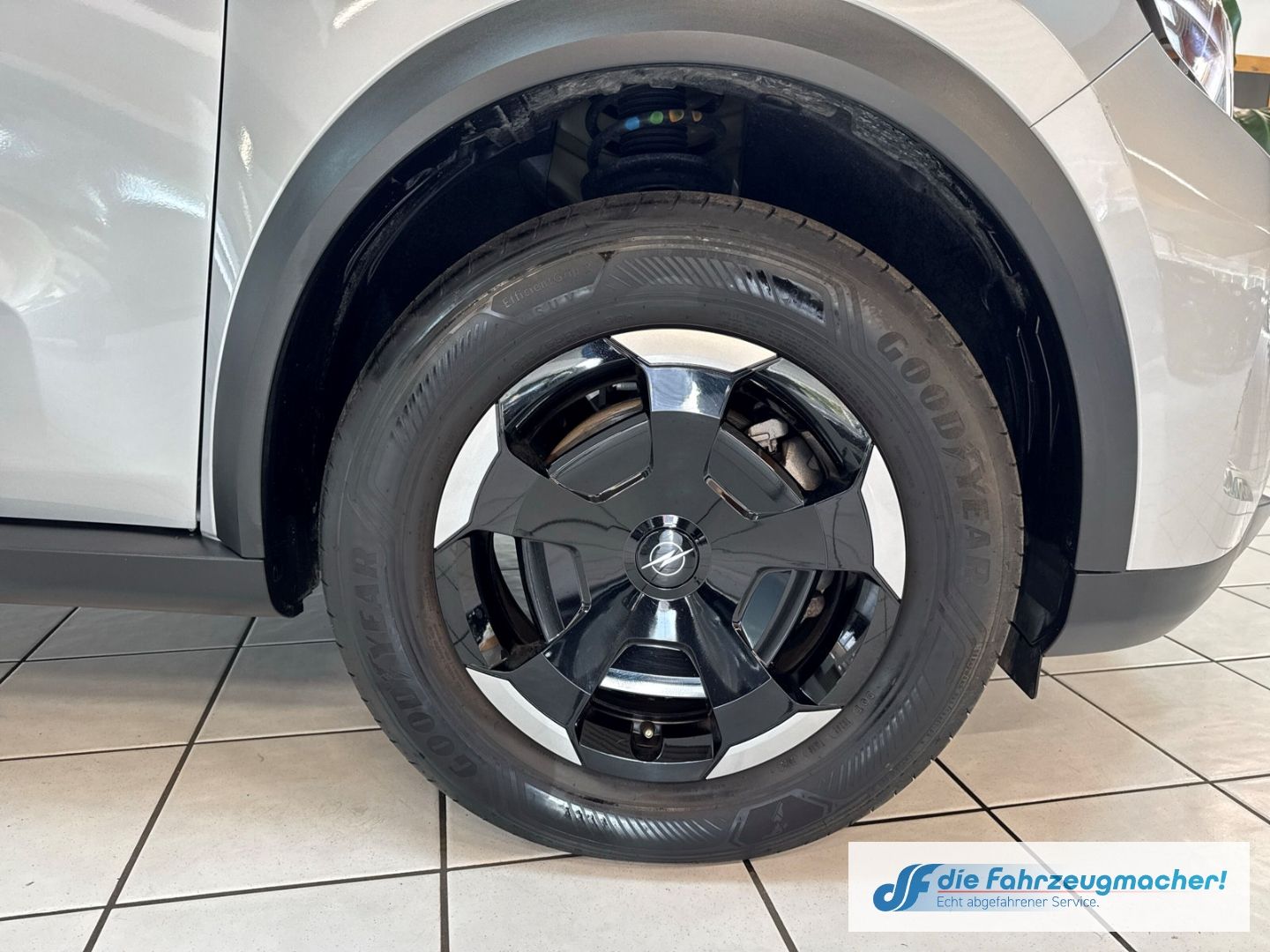Fahrzeugabbildung Opel Frontera Electric Edition 83 kW Digitales Cockpi