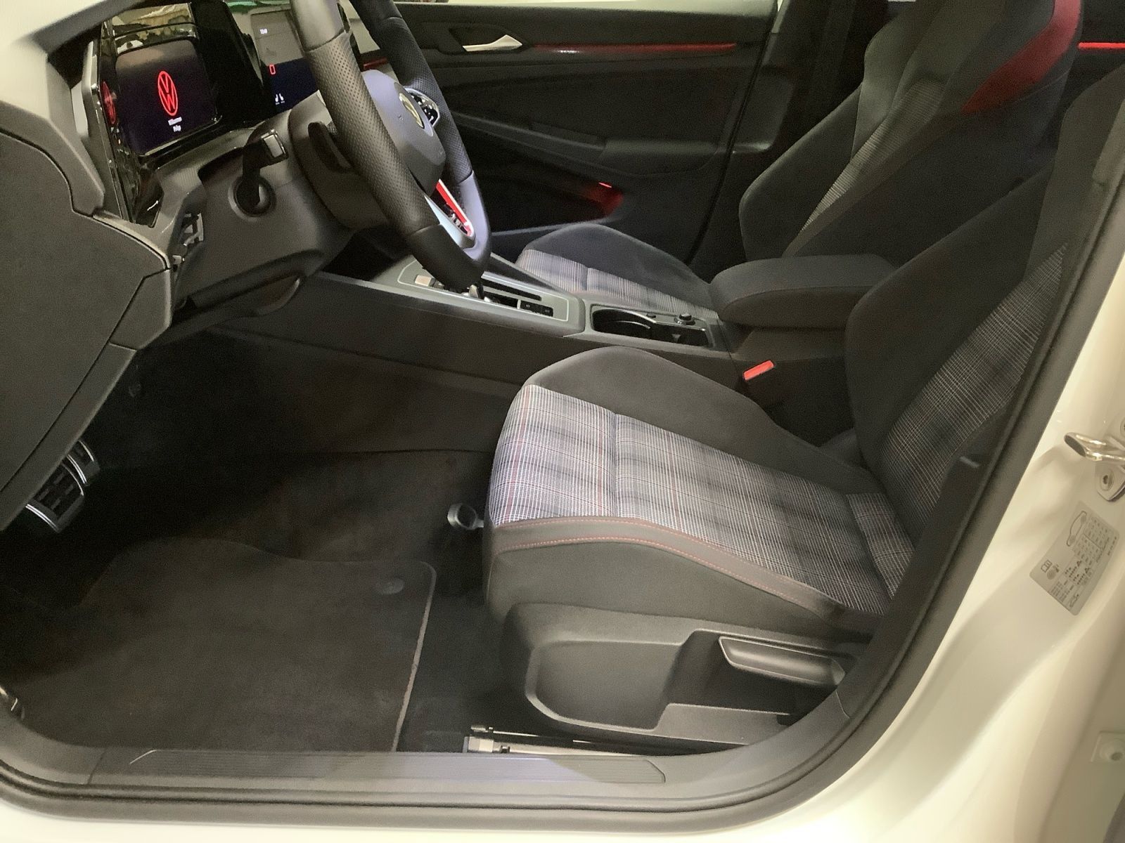 Golf GTI 2,0 TSI 180 kW DSG Matrix, Standheizun