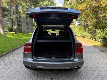 Porsche Cayenne - 7