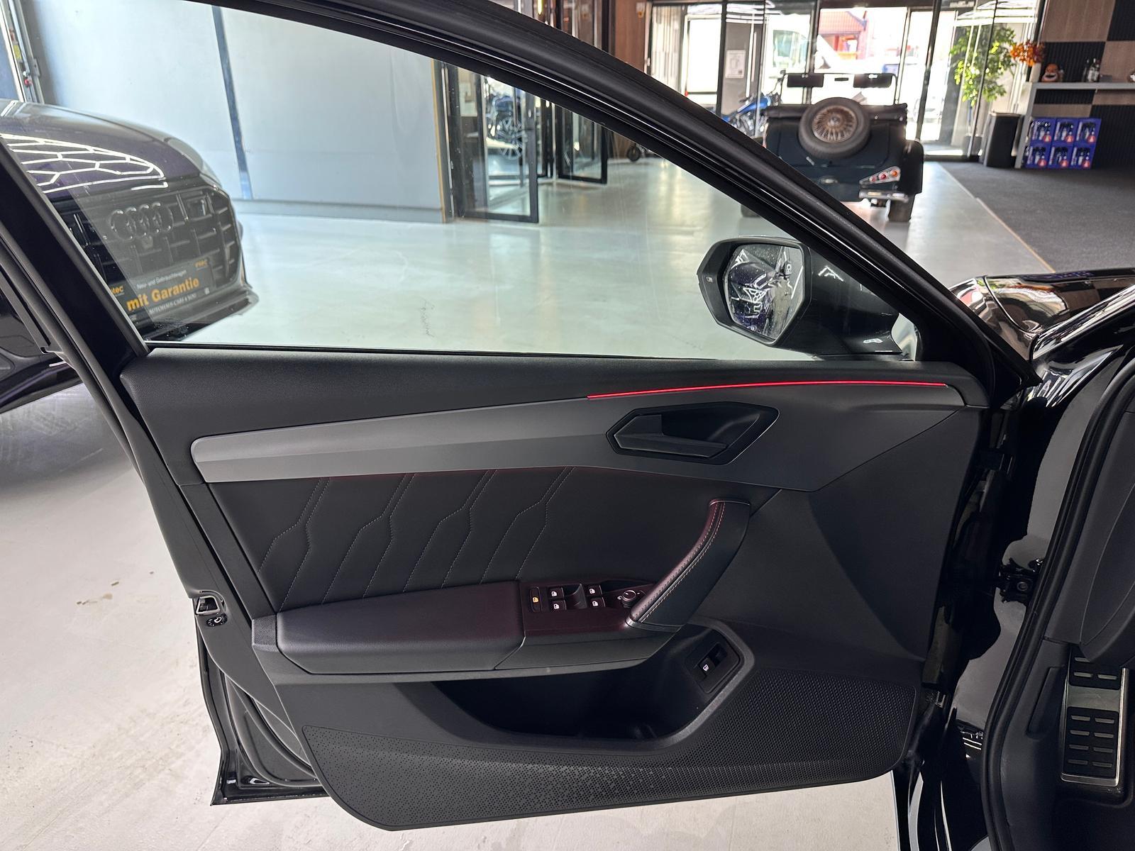CUPRA LEON SPORTSTOURER E-HYBRID 204ch DSG - ATTELAGE PIVOTANT - COCKPIT NUMÉRIQUE - ACC - CAMÉRA DE RECUL - SIÈGES CHAUFFANTS