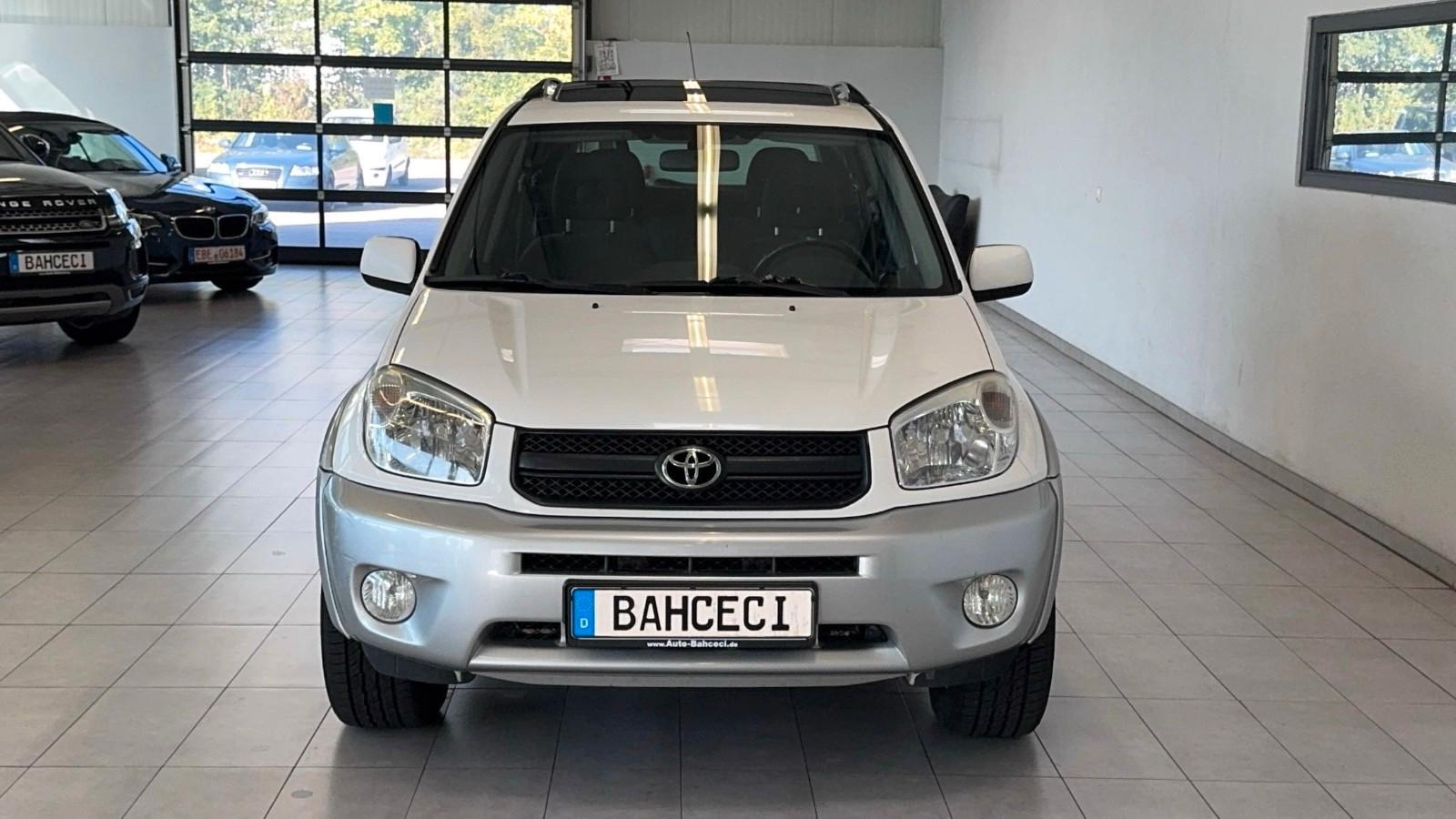 Toyota RAV4 2.0 VVT-i 150 ch • 4x4 • Toit Ouvrant • 1ère Main