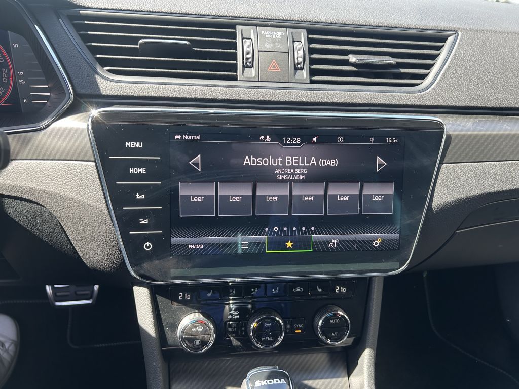 Fahrzeugabbildung SKODA Superb Combi 2.0 TDI DSG Sportline+Busin.Columbu
