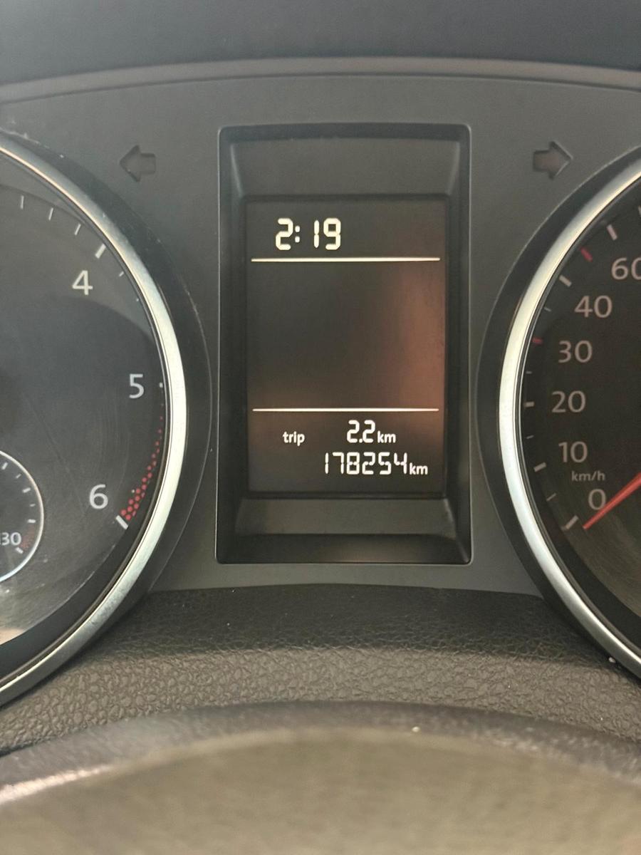 Volkswagen Golf 2010 — photo 15