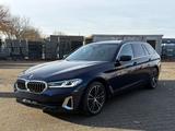BMW 530i Touring Luxury AHK H/K,HUD,8 Fach - BMW 530 in Bochum