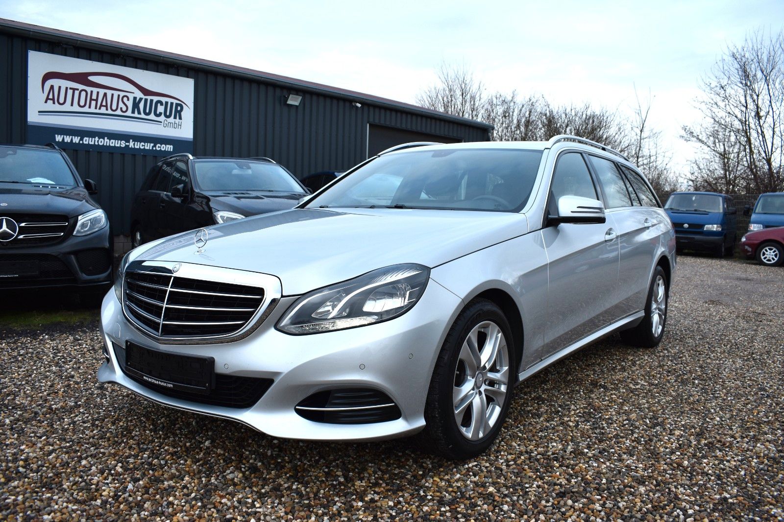 Fahrzeugabbildung Mercedes-Benz E 220 E T-Modell E 220 CDI BlueEfficiency