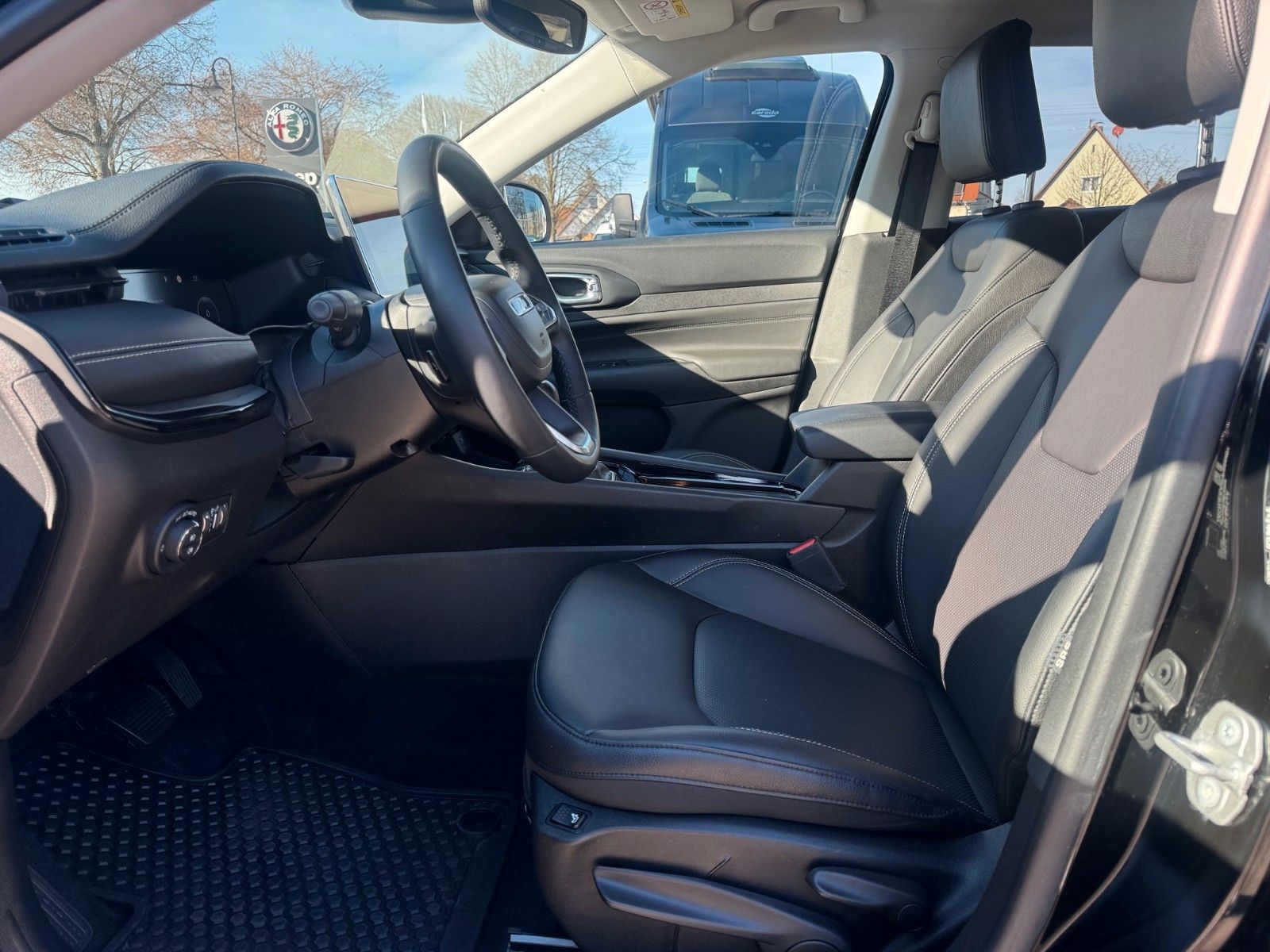 Fahrzeugabbildung Jeep Compass 1.5l S LEDER NAVI KAMERA CARPLAY ACC AUT