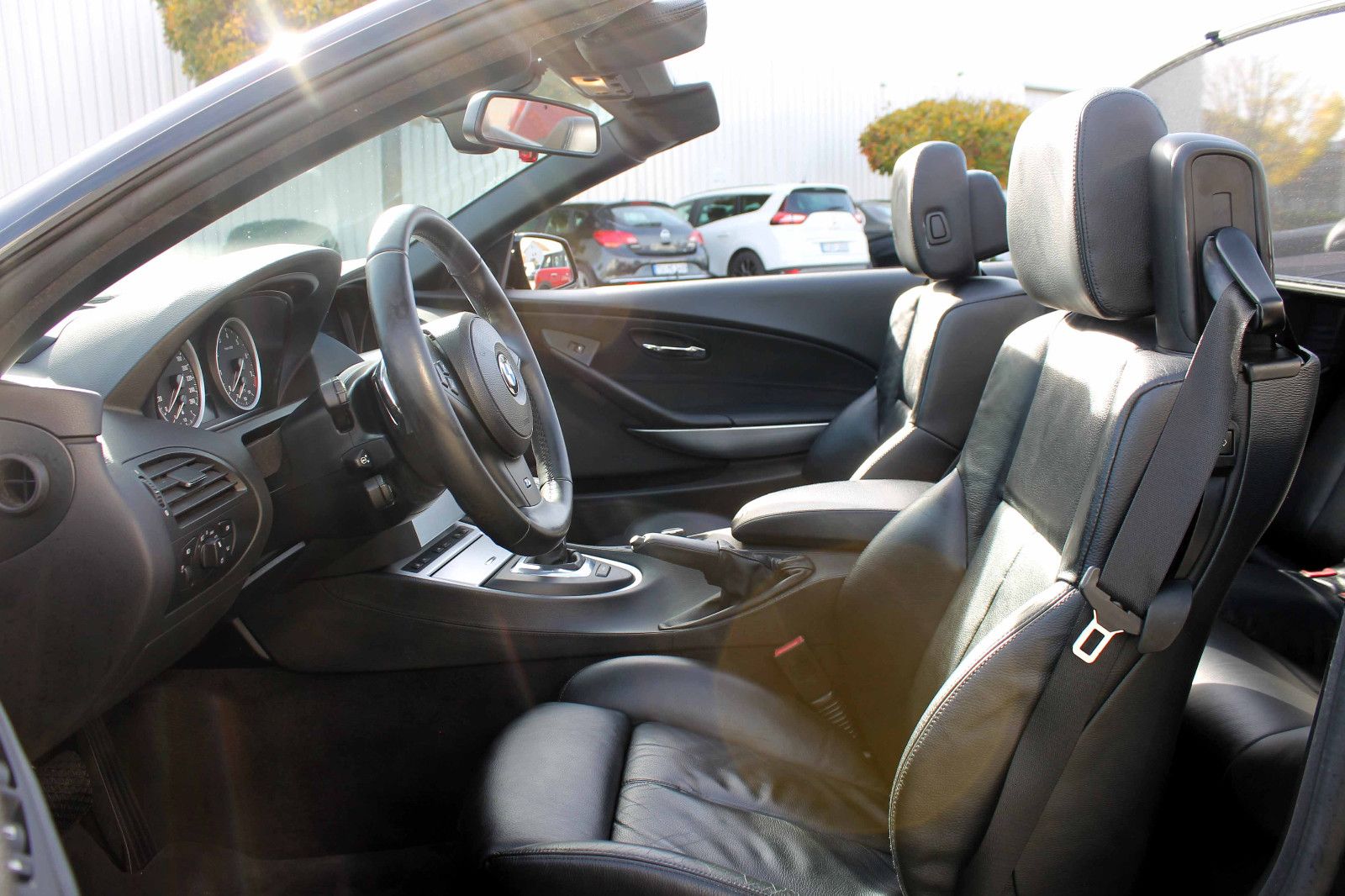 Fahrzeugabbildung BMW 630i Cabrio Aut Sport XENON PDC HUD KLIMA BT SHZ