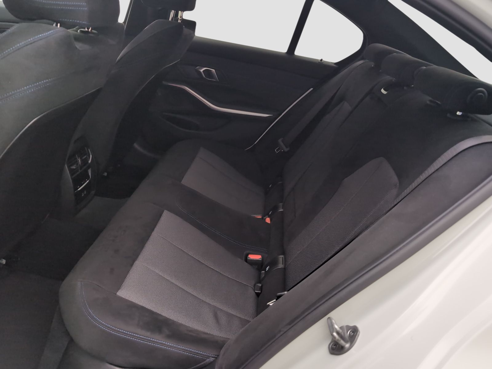 BMW 320 - Bild 9
