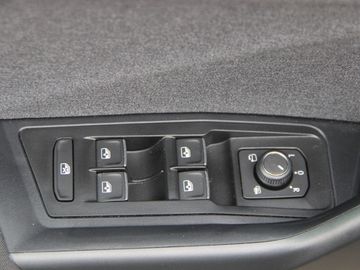 Volkswagen T-Roc Move KLIMA LED NAVI ALU