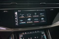 AUDI Q8 50 TDI quattro | S line | Pano | B&O | Matrix AUDI Q8 50 TDI quattro | S line | Pano | B&O | Matrix