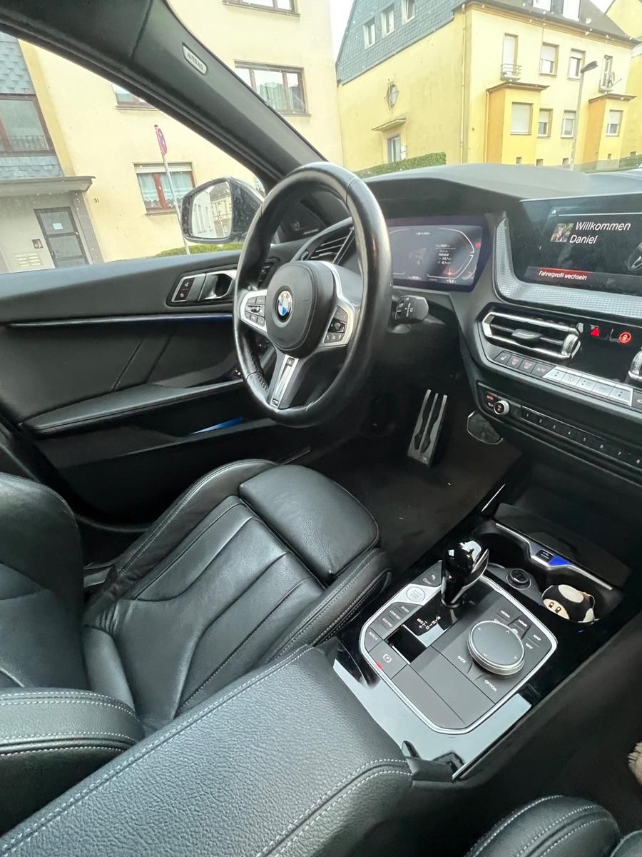 BMW M135i xDrive Sonderlackierung matt grau Top