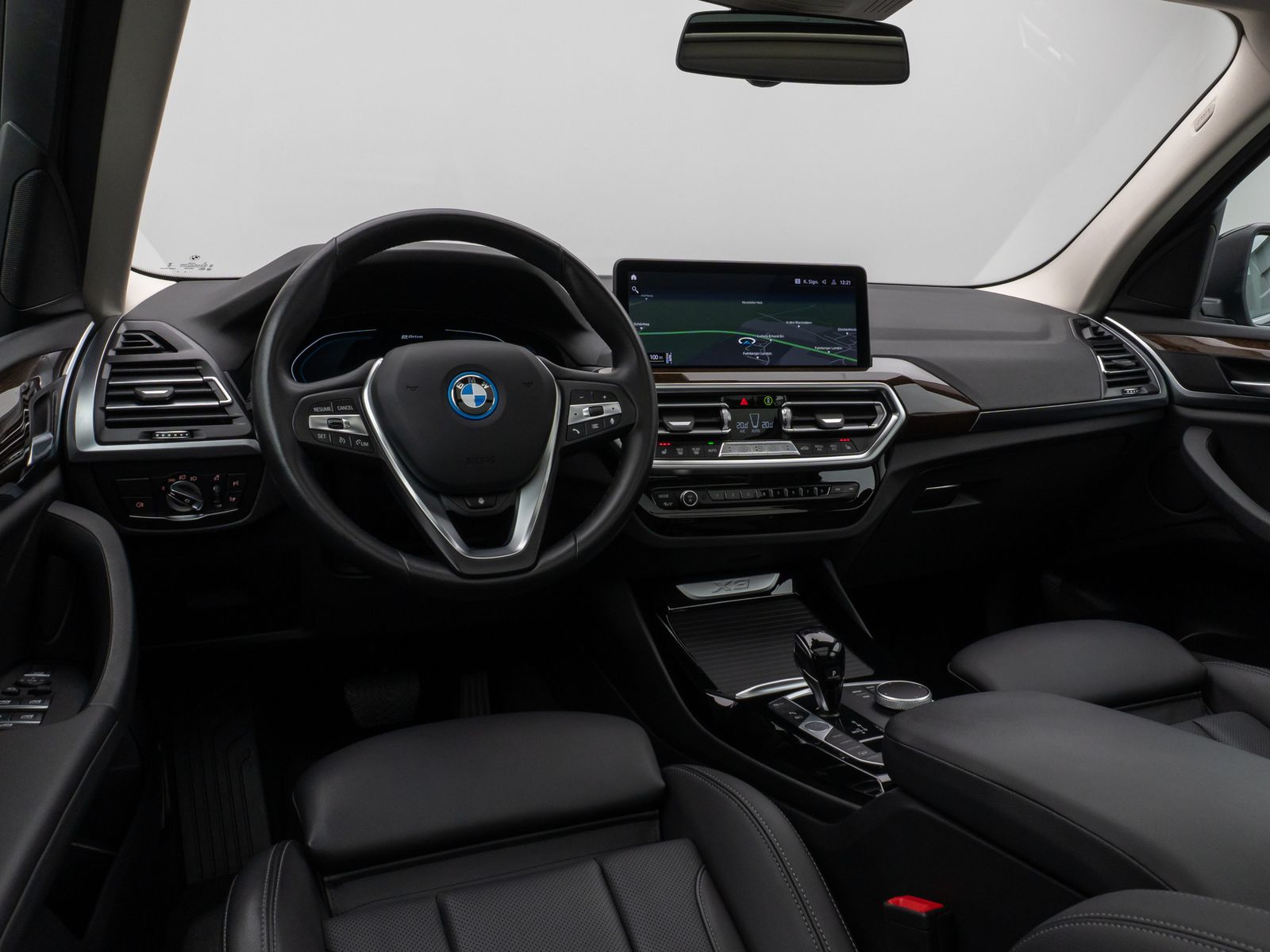 Fahrzeugabbildung BMW X3 xD30e Panorama Kamera Laser HUD DAB HiFi 18"