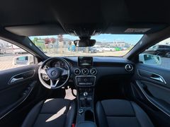 Fahrzeugabbildung Mercedes-Benz A 180 Style LED Navi Einparkhilfe Sitzhzng. 16"