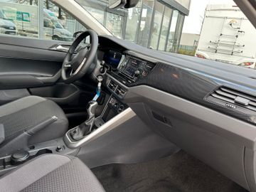 Fahrzeugabbildung Volkswagen Polo VI Life Klima digt. Tacho