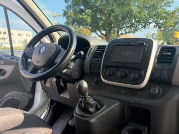 Renault Trafic - 10