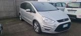 Ford S-Max cambio da controllare - Ford S-Max mit Halbautomatikschaltung