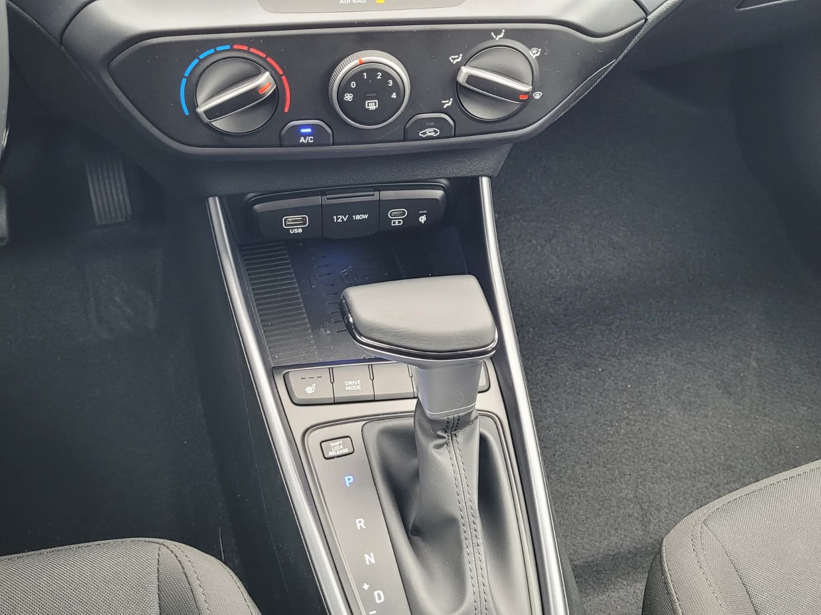 Fahrzeugabbildung Hyundai i20 1.0 T-GDI Trend *Navi*Kamera*CarPlay*LED*