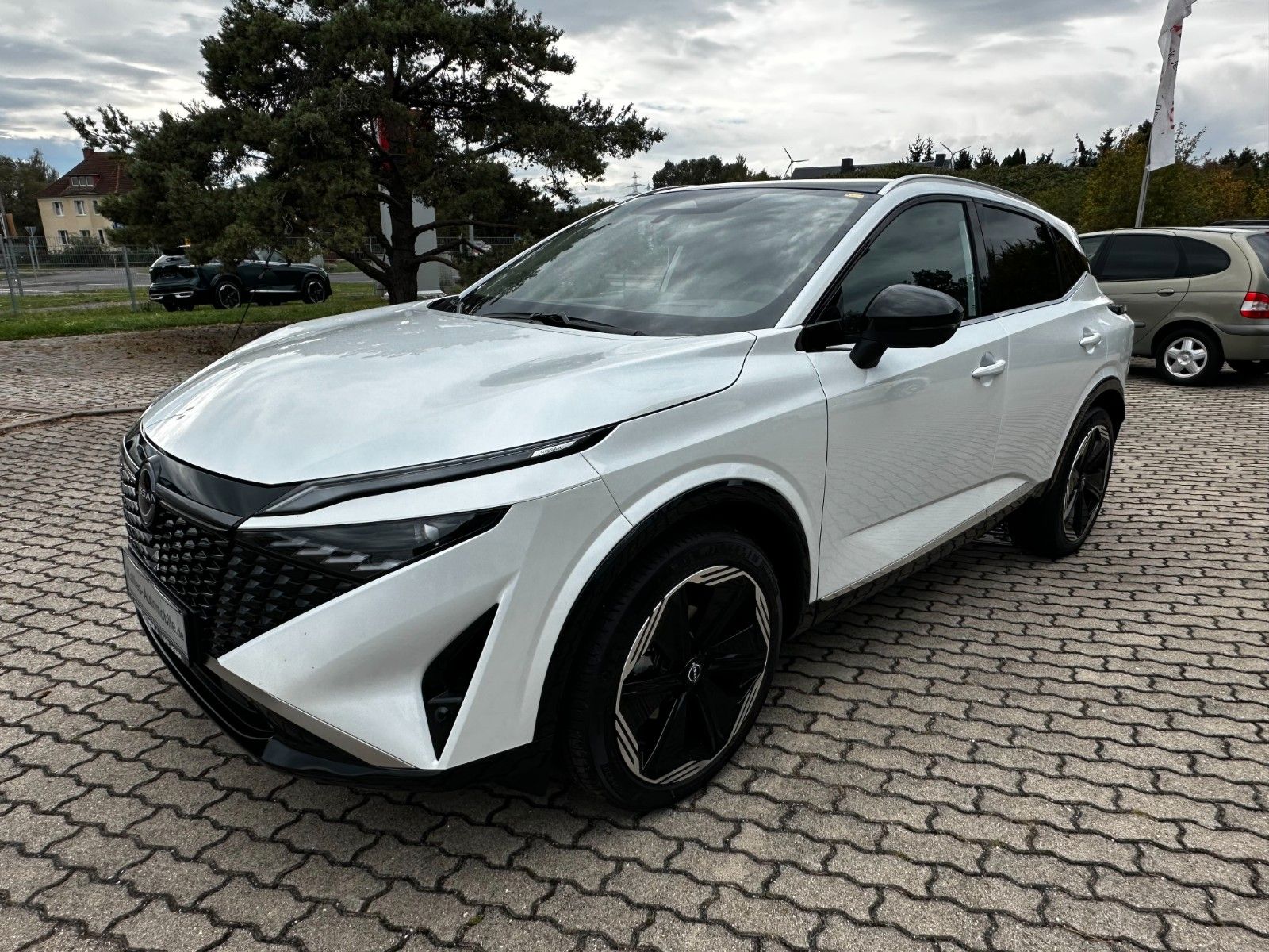 Fahrzeugabbildung Nissan Qashqai Tekna+