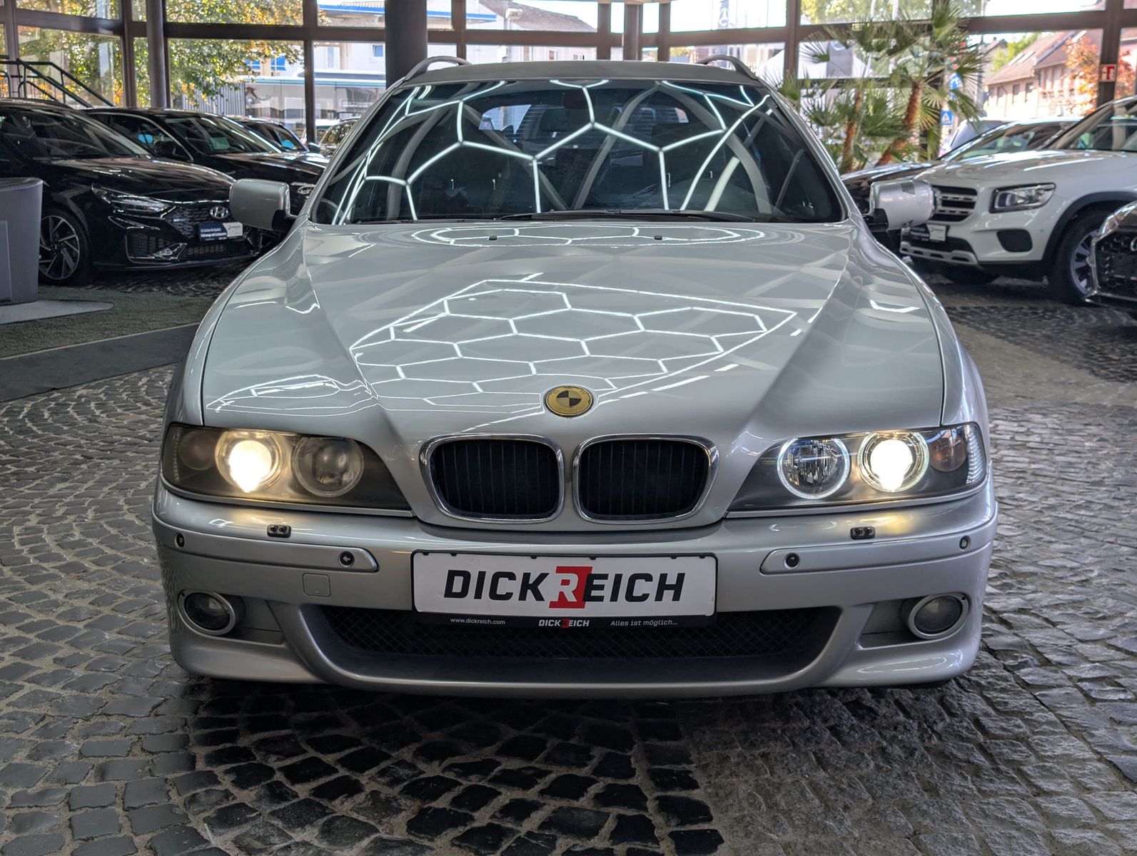 Fahrzeugabbildung BMW 530 i 3.0 Shadow M Sport LPG*MEMO*TEMP*SHZ*XENON