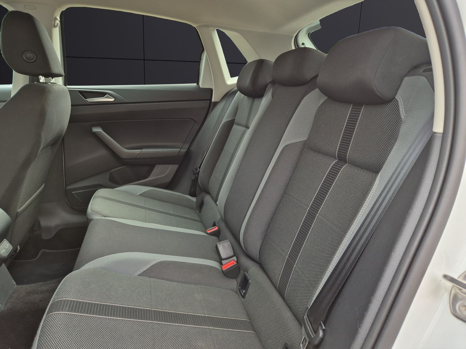 Fahrzeugabbildung Volkswagen Polo TSI Style DSG Matrix AHK AID ACC Park-Assis