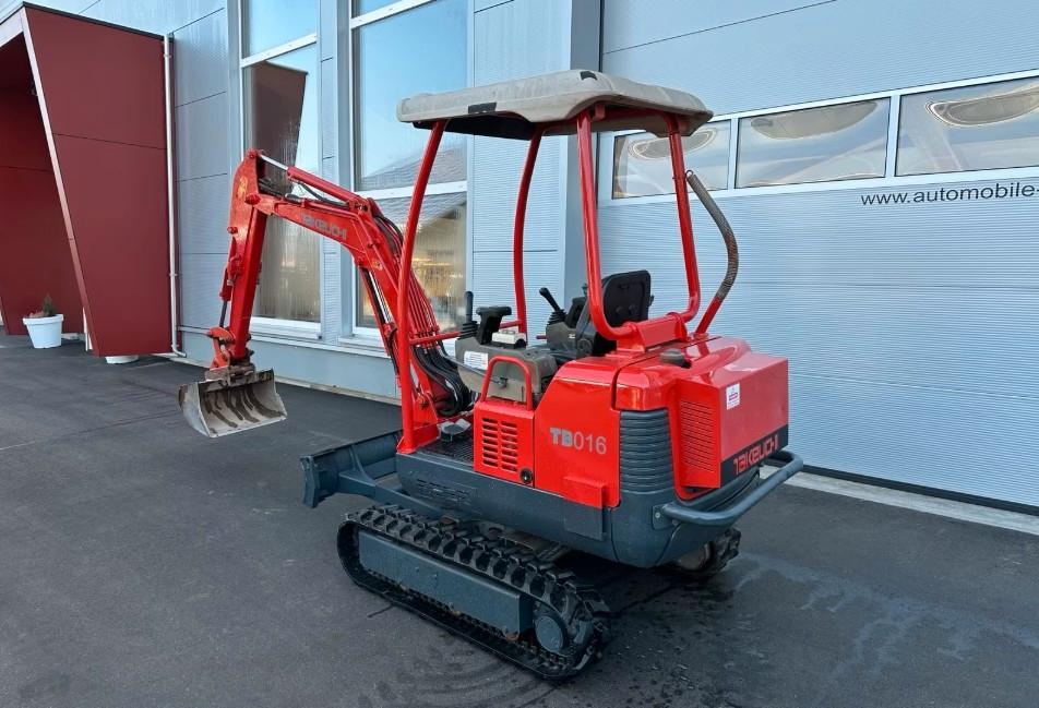Takeuchi TB016