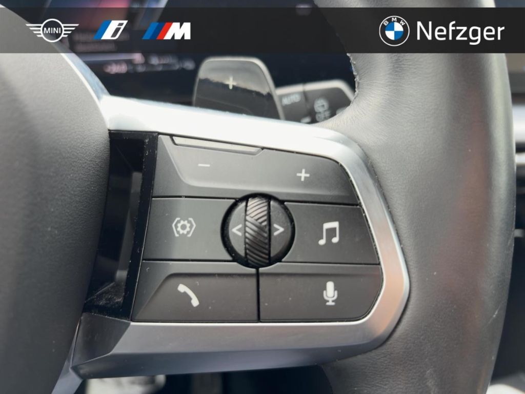 BMW X1 xDrive25e M Sport LED HUD AHK Lenkradheiz foto 17