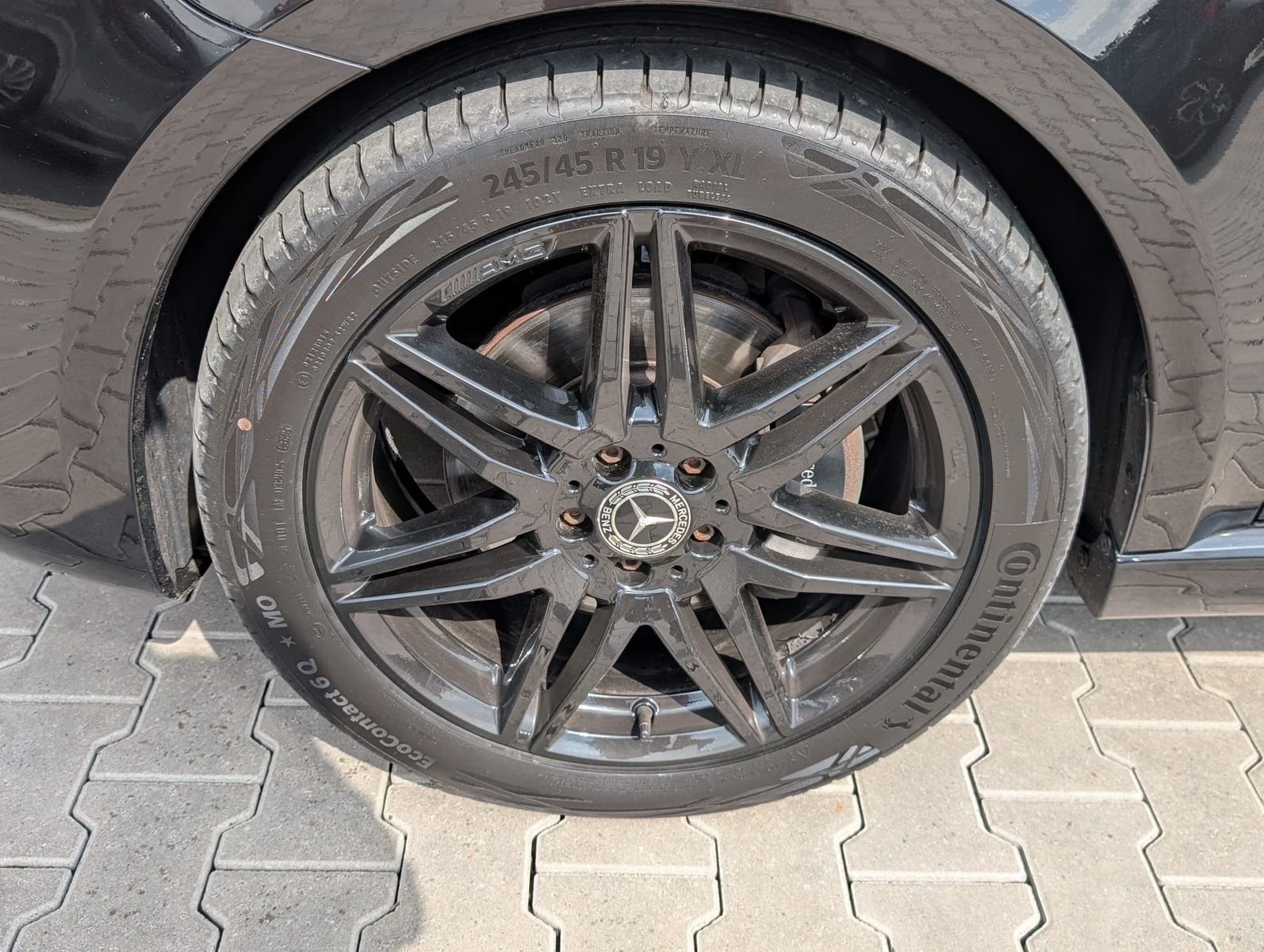 Fahrzeugabbildung Mercedes-Benz V 250 d AMG lang LEDER*DISTR.*BURM.*StandH.*LED