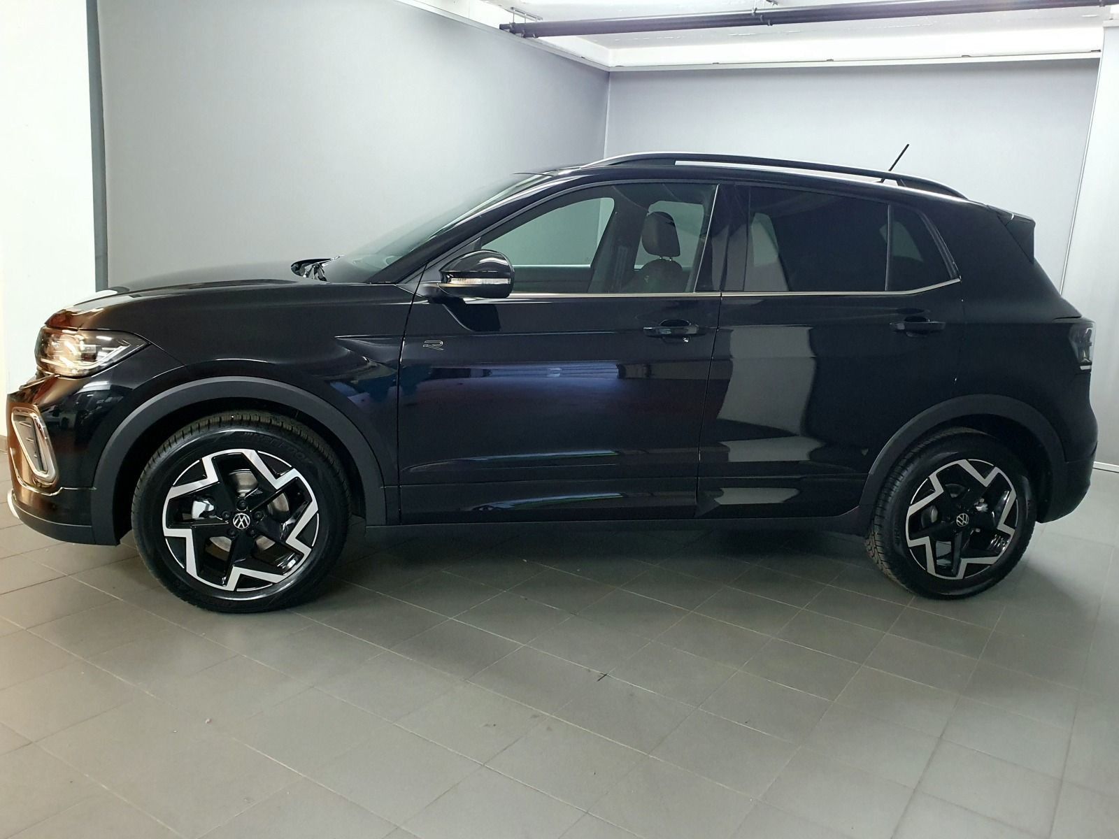 Volkswagen T-Cross R-Line 1.0TSI DSG ACC IQ.LIGHT RFK foto 2