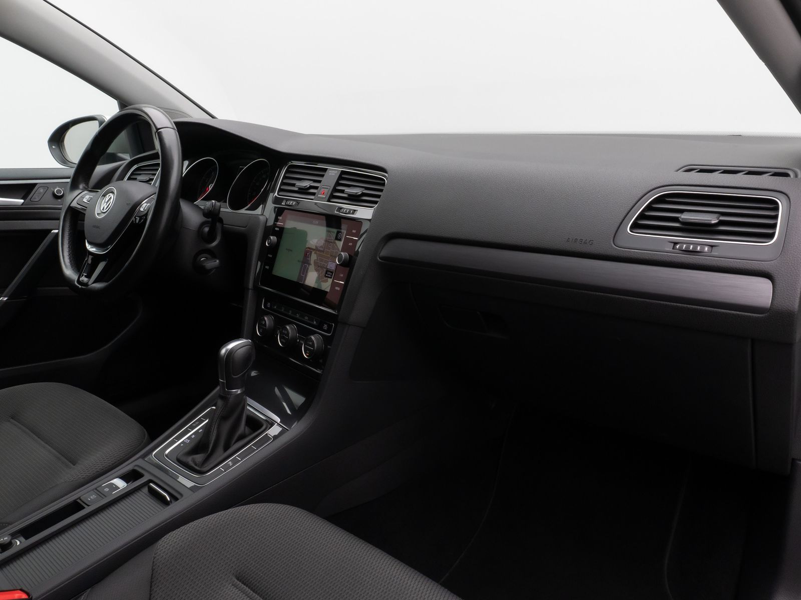 Fahrzeugabbildung Volkswagen Golf VII Variant Comfortline Navi PDC Standheiz