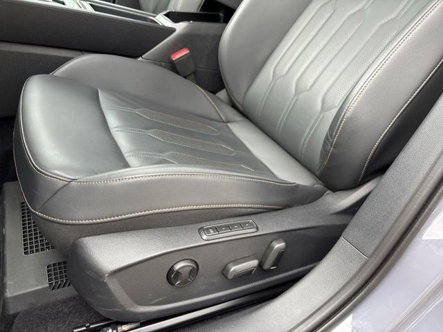 Leon ST VZ 2,0 TSI DSG 4x4 *MATRIX+PANO+AHK+KAM*