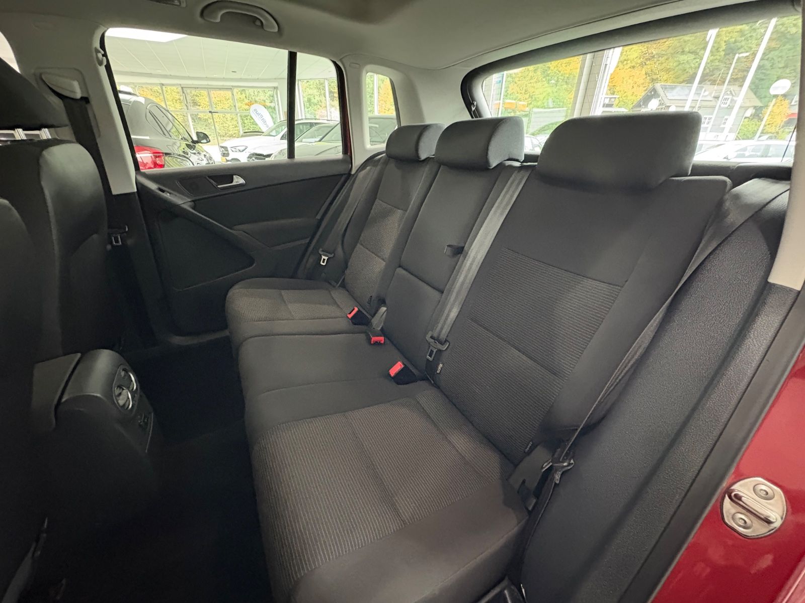 Fahrzeugabbildung Volkswagen Tiguan Trend & Fun BMT *PANORAMADACH*1.HAND*