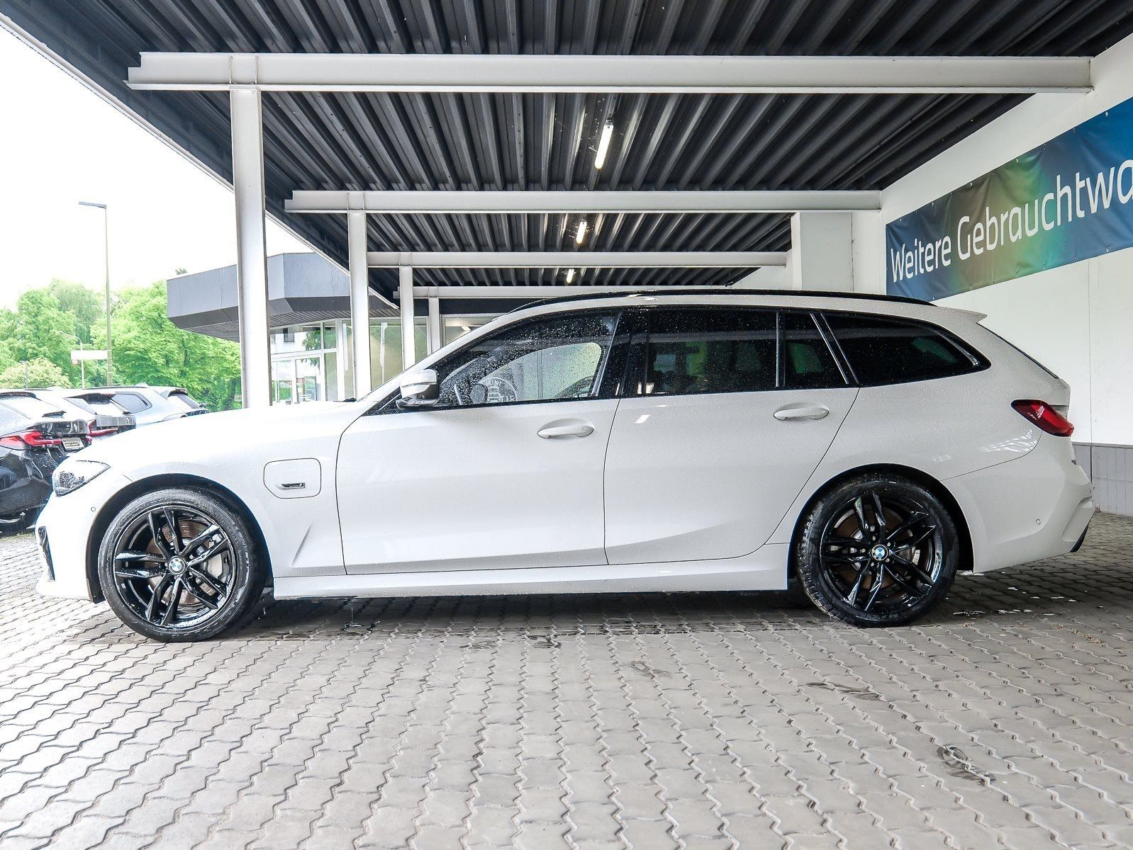 BMW 330 - Bild 10