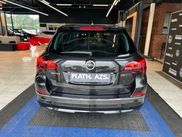 Opel Astra  J Sports Tourer Exklusiv