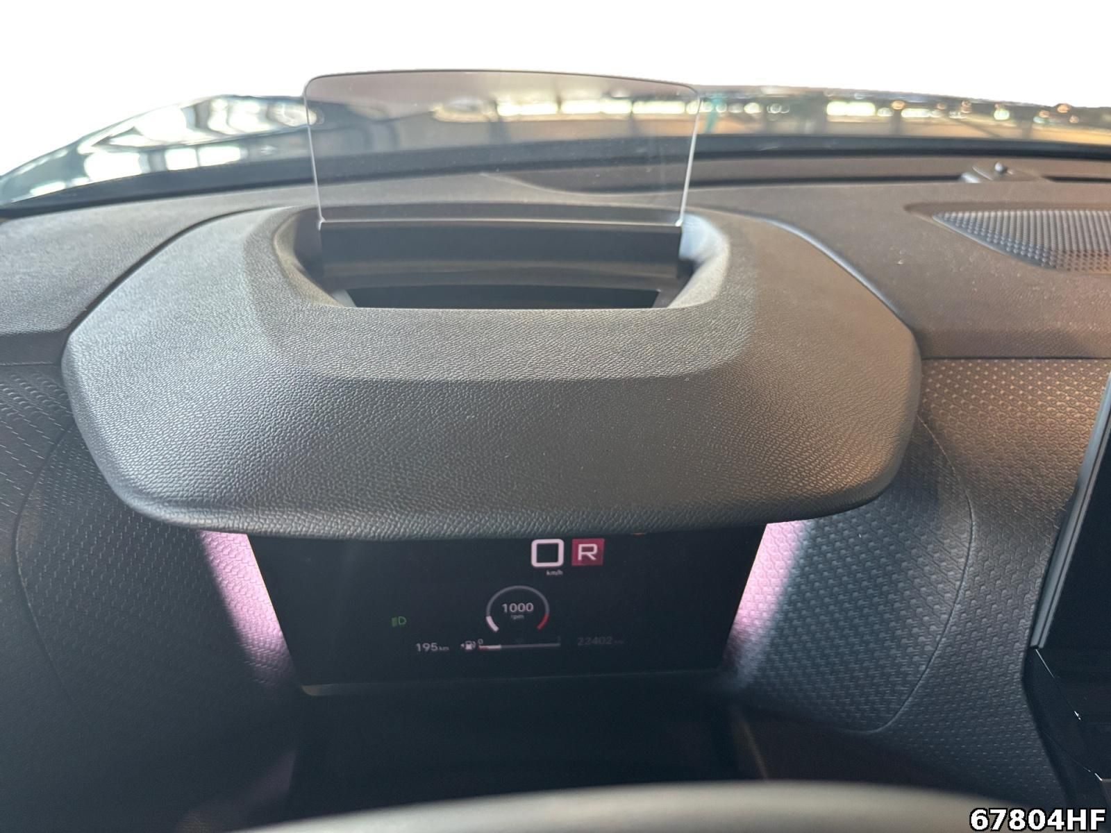 Fahrzeugabbildung Citroën C4 Shine +NAVI+SHZ+HEADUP+180KAMERA+CARPLAY+