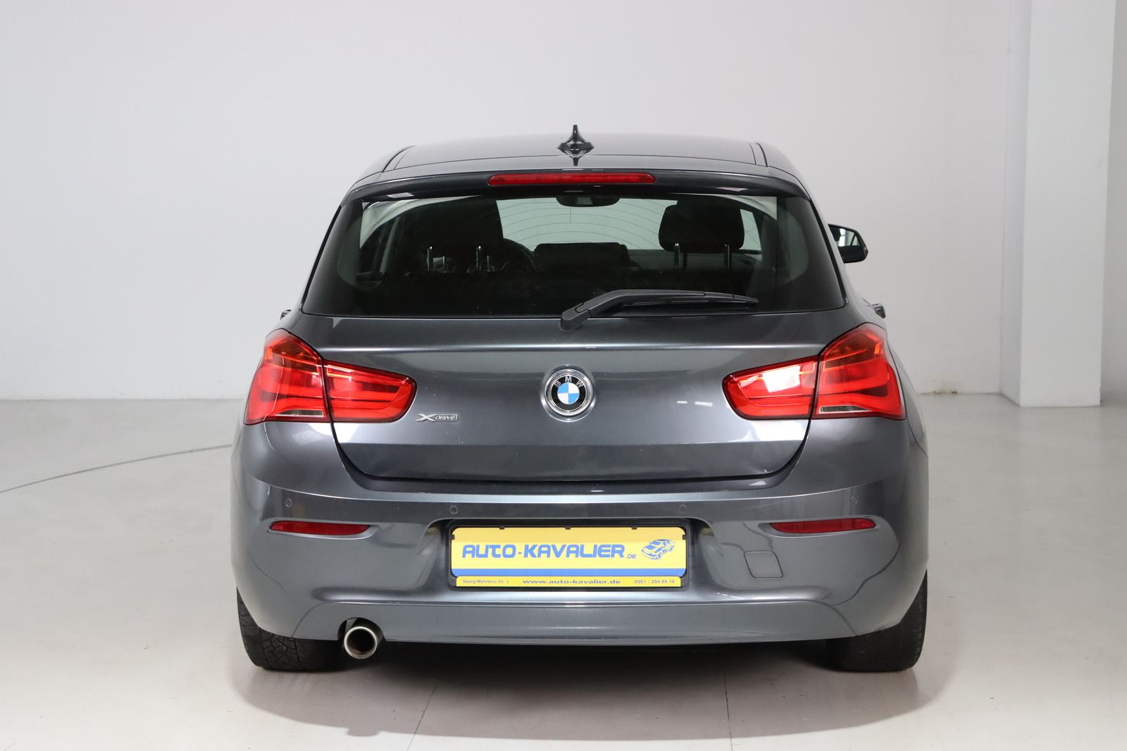 Fahrzeugabbildung BMW 118 d xDrive * Navi * Bi-Xenon * Sitzhzg.