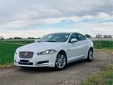 Jaguar XF 2.2 L Diesel -NAVI / LEDER / XENON / - gebrauchte Jaguar XF aus dem Jahr 2014