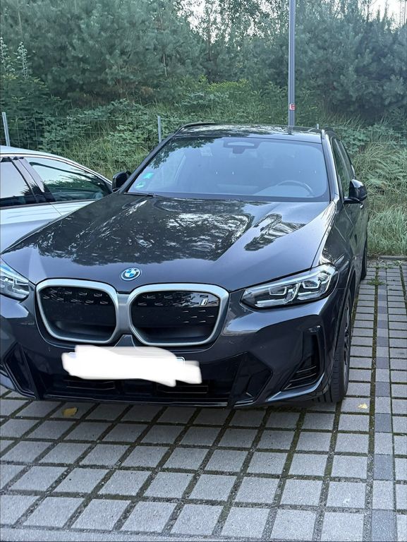 Image of BMW iX3